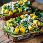 Tosta Mediterránea de Aguacate, Mango y Queso Feta al Cilantro 4 Tosta Mediterránea de Aguacate, Mango y Queso Feta al Cilantro