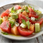 Ensalada de Tomate Rosa, Melón y Aguacate con Pétalos de Albahaca 4 Ensalada de Tomate Rosa, Melón y Aguacate con Pétalos de Albahaca