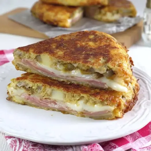 Tortilla de Berenjenas, Jamón y Queso: Un Clásico Casero Irresistible