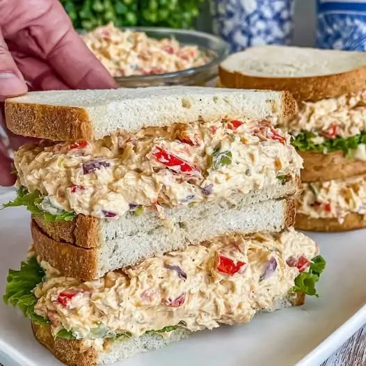 Sándwiches de Pollo con Mayonesa: Un Clásico que No Falla