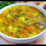 Zuppa di Verdure Semplice e Salutare: Un Confortante Classico Italiano 5 Zuppa di Verdure Semplice e Salutare