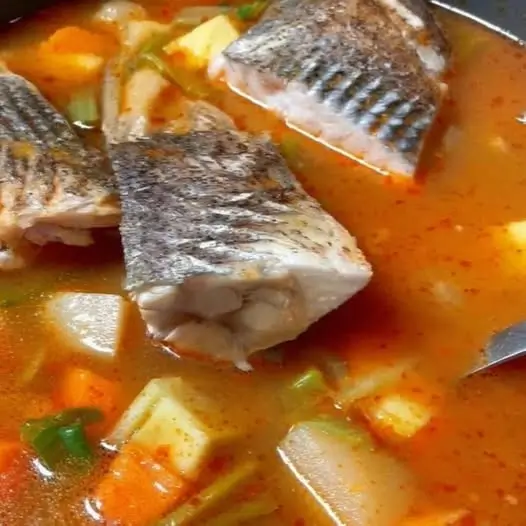 Caldo de Pescado Mexicano: Sabor a Mar y Tradición