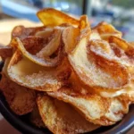 Chips de Pera Crujientes con Queso Crema y Azúcar de Canela